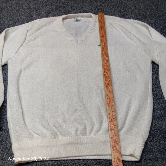 * Vintage IZOD Lacoste Sweater Men XL White Pullover‎ V Neck Needs Bleach - Picture 4 of 6